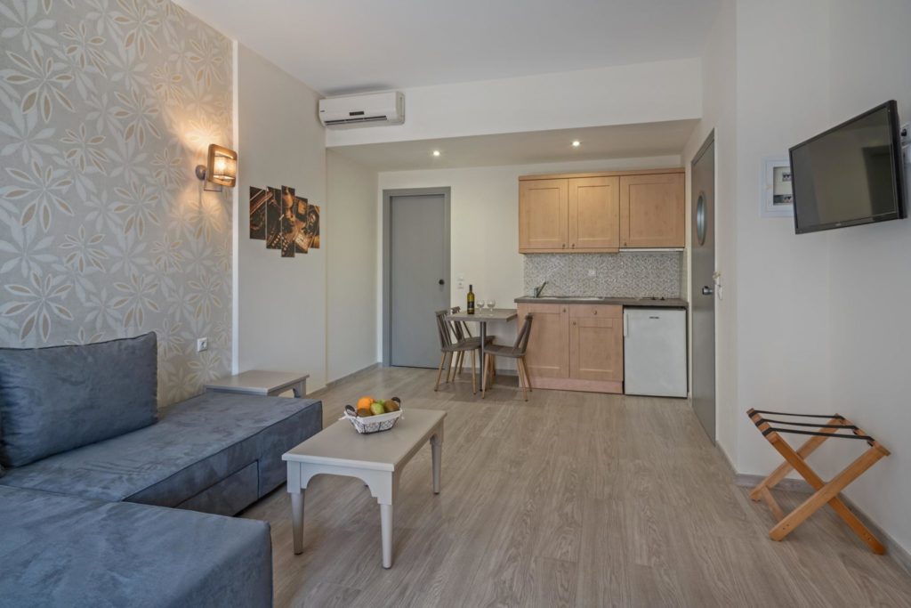 Icarus Family Suite A/C 1