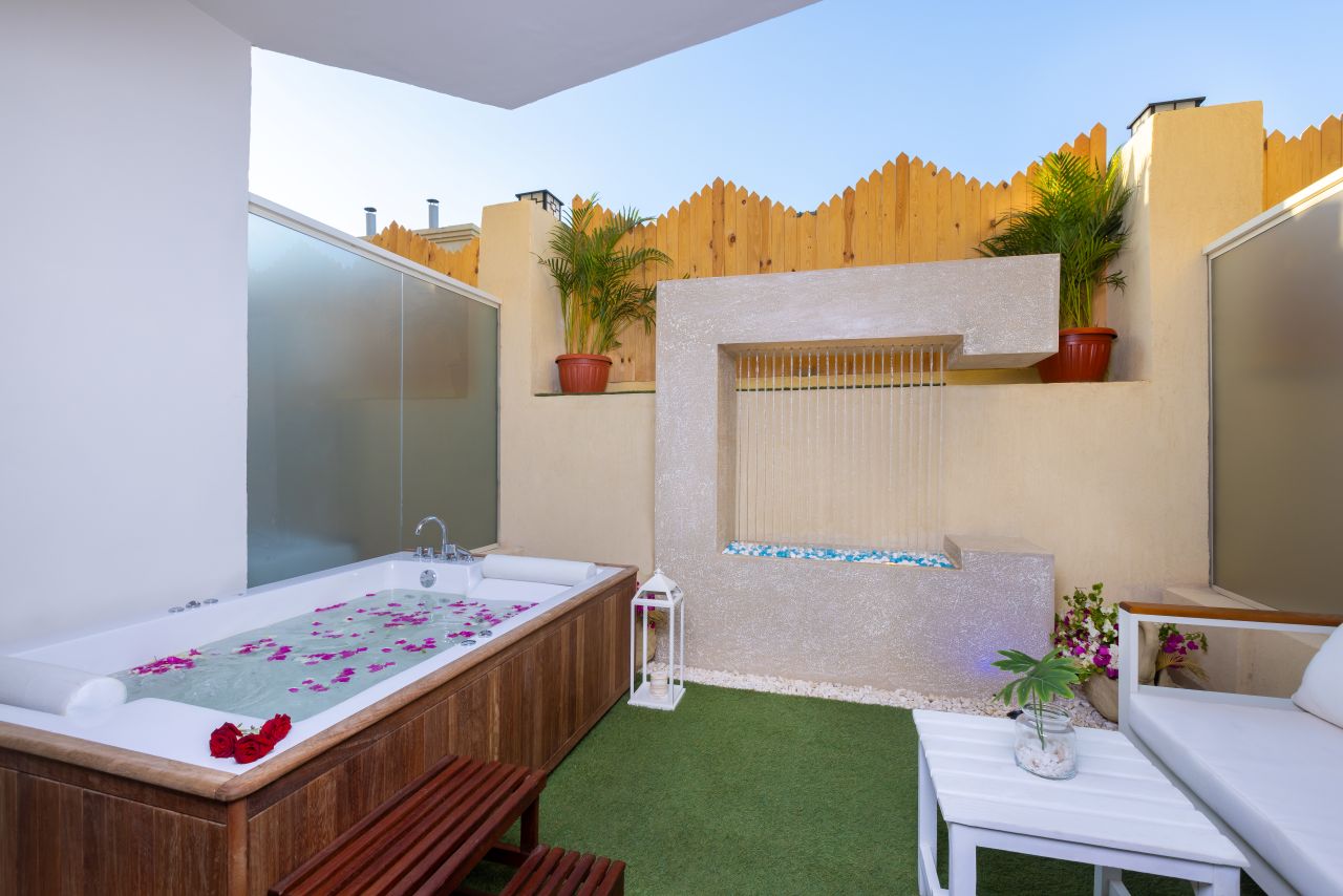Jacuzzi Room 3