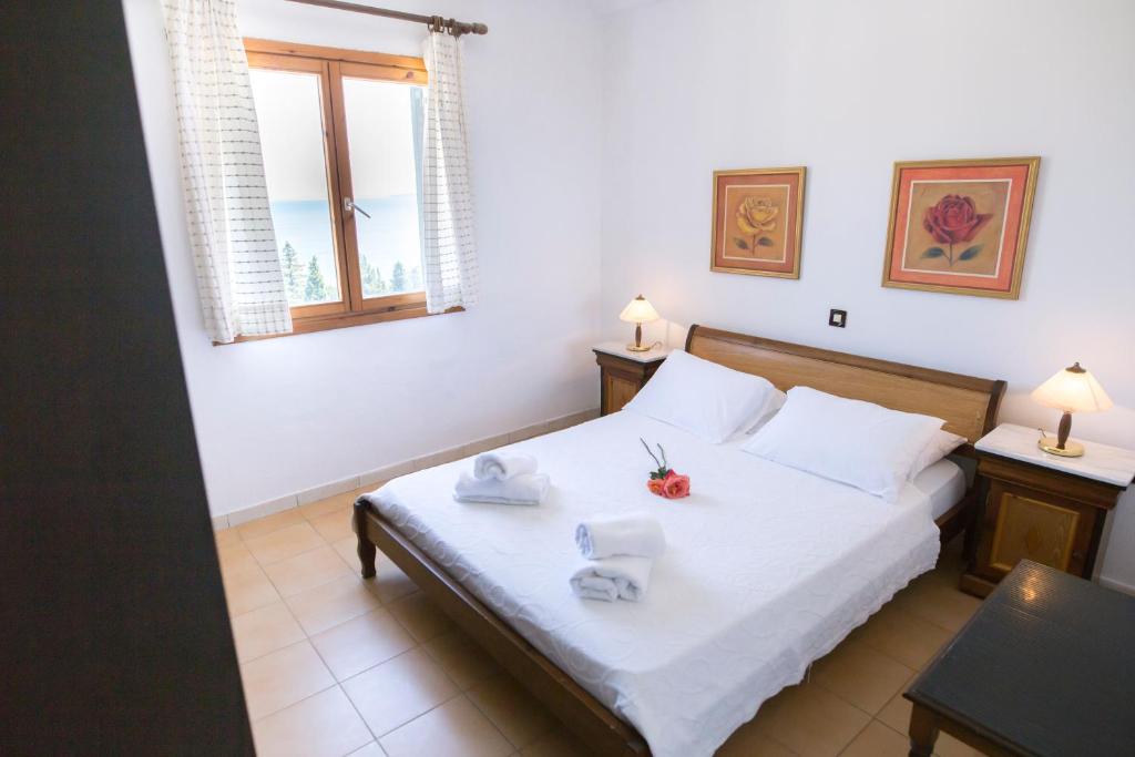 Double Room with Sea View 1