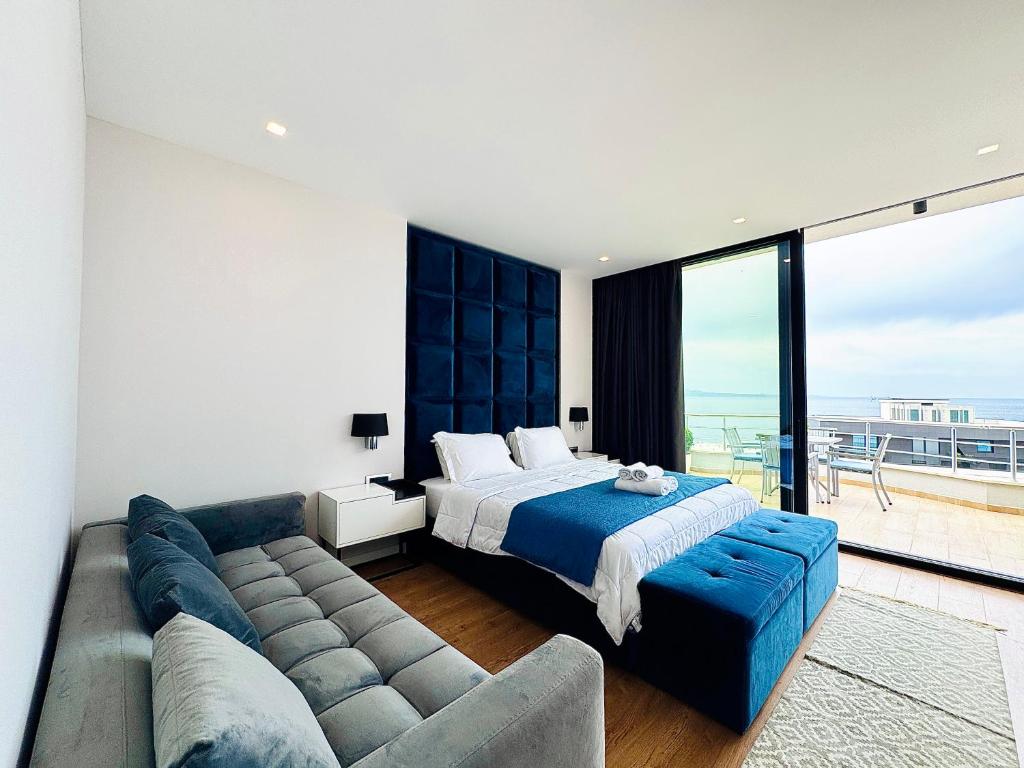 Suite with Terrace Sea View 4