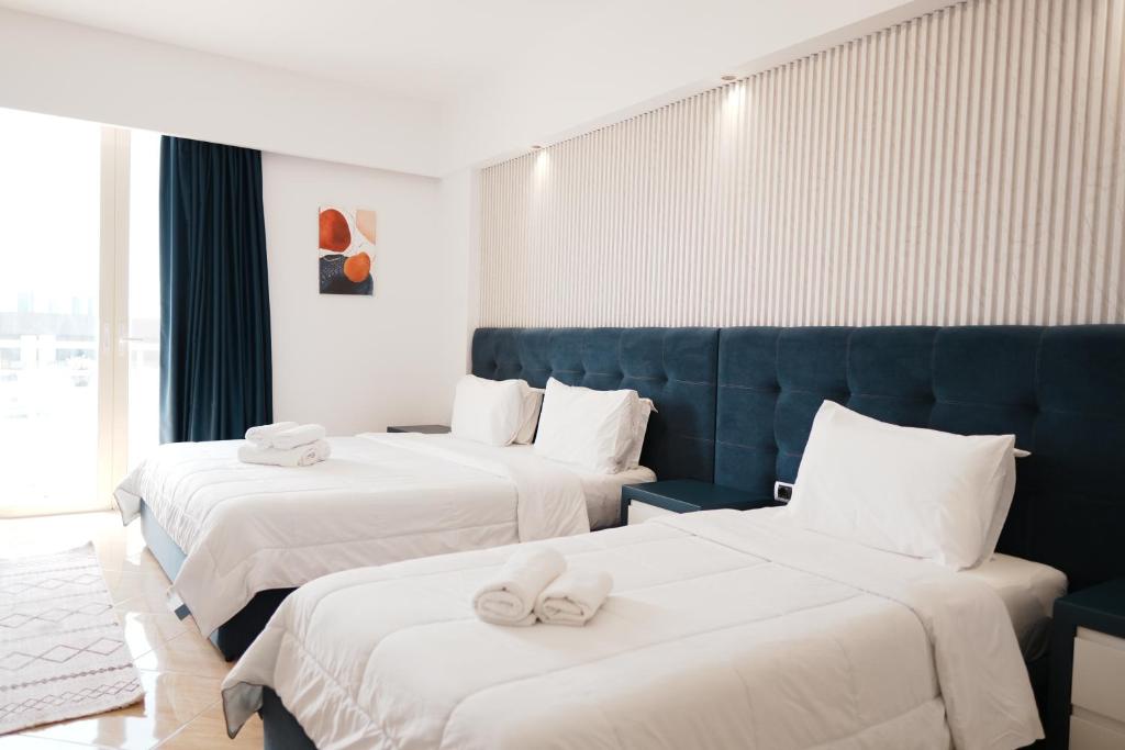 Superior Quadruple Room With Balcony Sea View 1