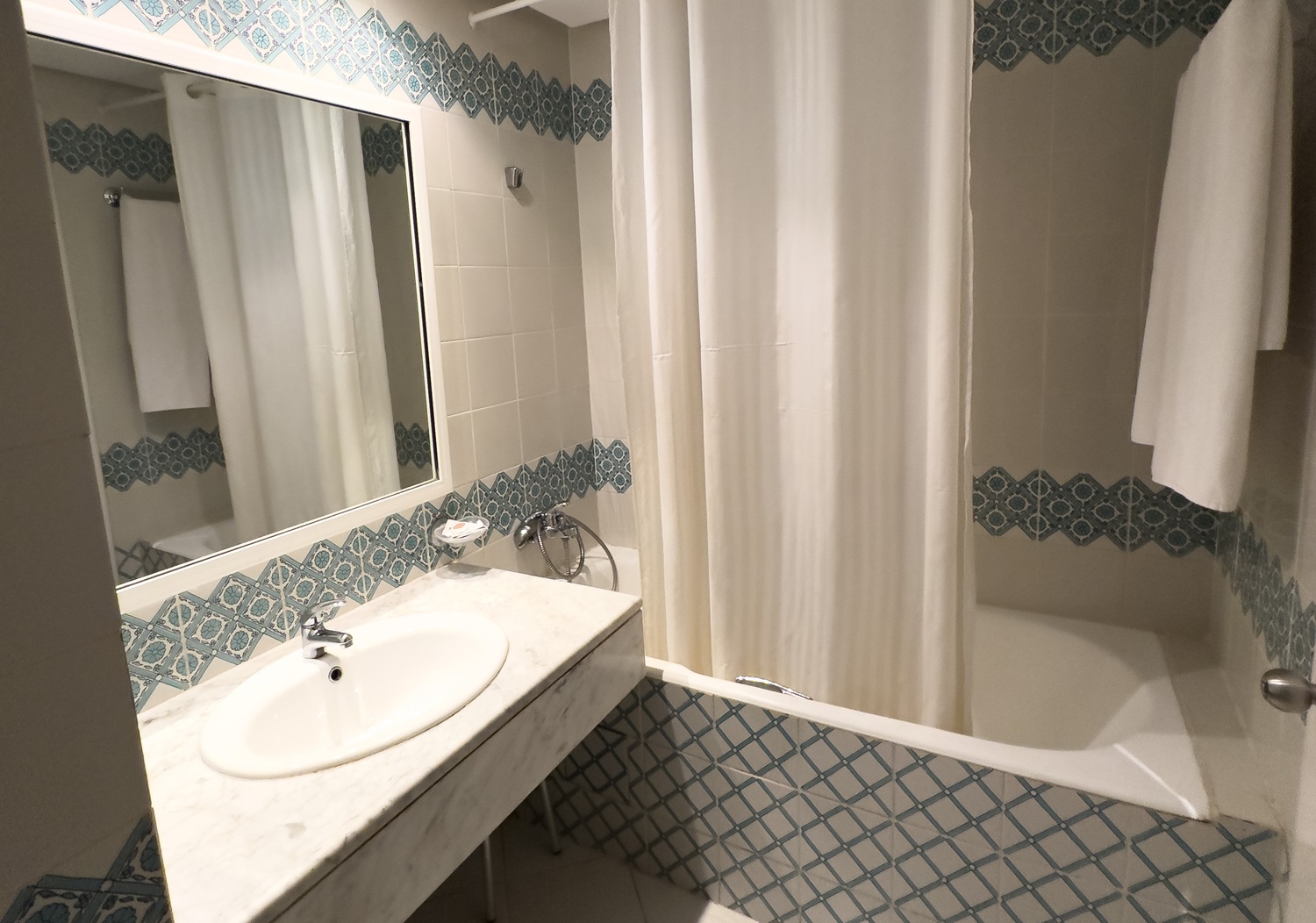 Quadruple Room 4